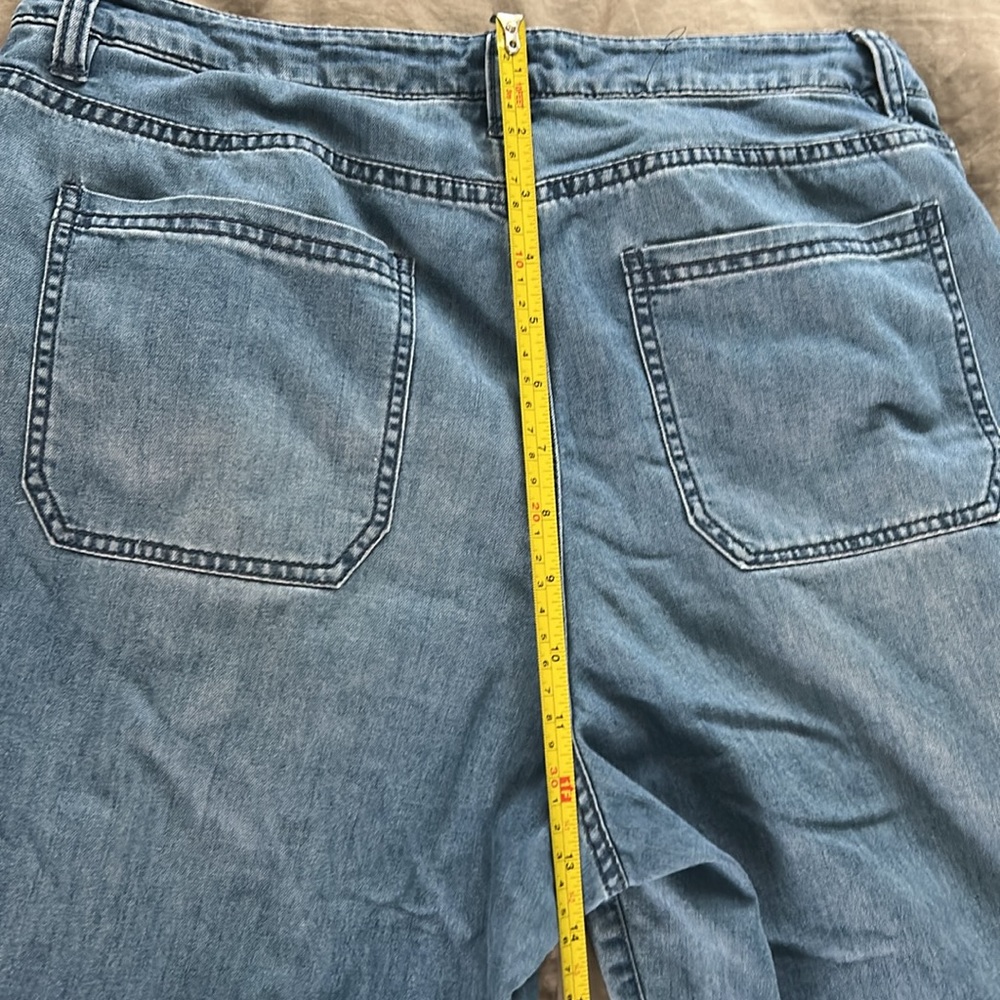 Coldwater Creek smooth and soft, lightweight denim trouser jeans, size 6 - Picture 6 of 10